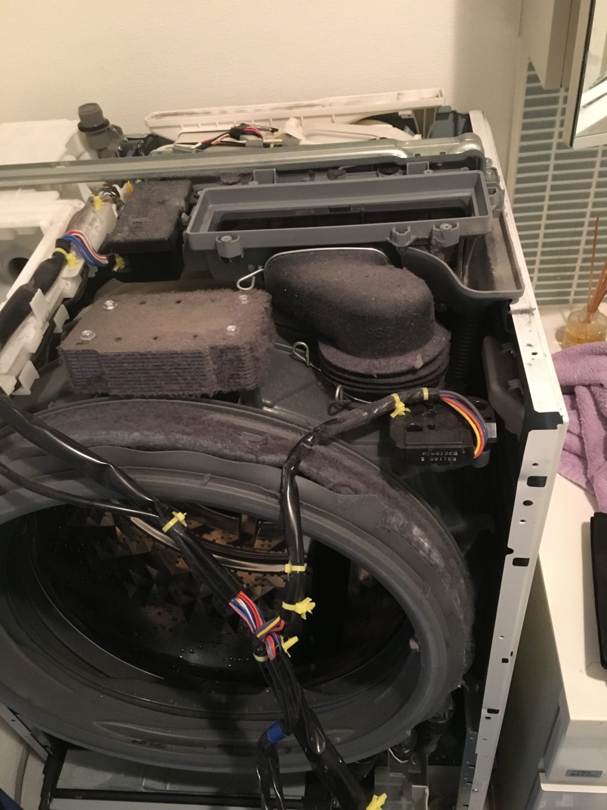 ドラム式洗濯機：パナソニック：NA-VG700の分解クリーニングを行いまし 
