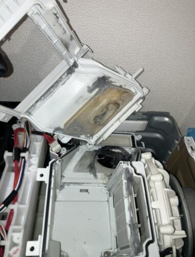 日立ドラム式洗濯機：bd-sx110crの乾燥ダクトの中