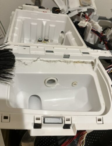 日立ドラム式洗濯機：bd-sx110crの分解クリーニング