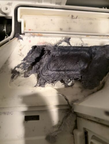 日立ドラム式洗濯機：ほこりによる乾燥ダクトの詰まり