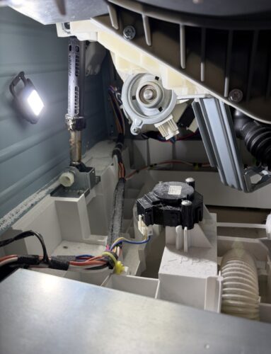 パナソニックドラムが揺れる原因の古いダンパー